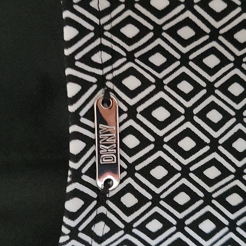 DKNY Swimsuit One Piece Black White Tummy Control Slimming Geometric Design Sz.L - Picture 8 of 16